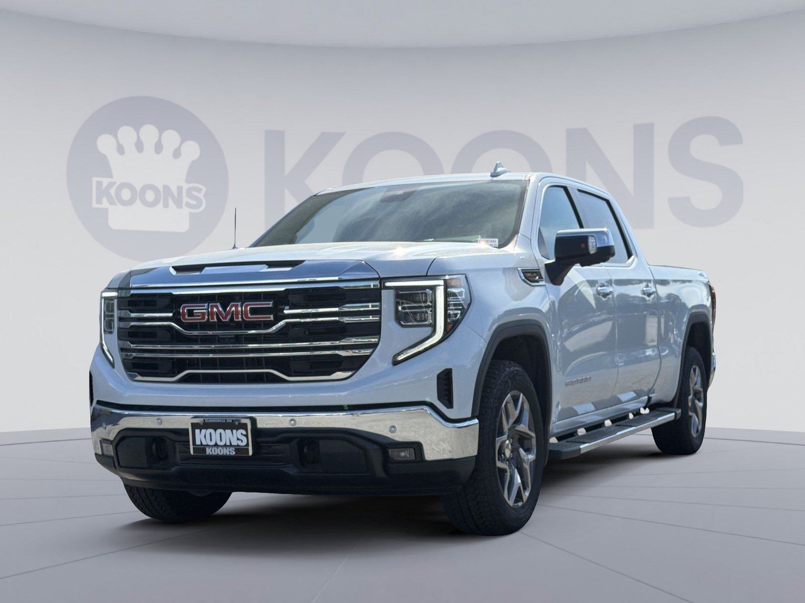 New 2026 GMC Sierra 1500 SLT w/ SLT Premium Package AWD/4WD image 1