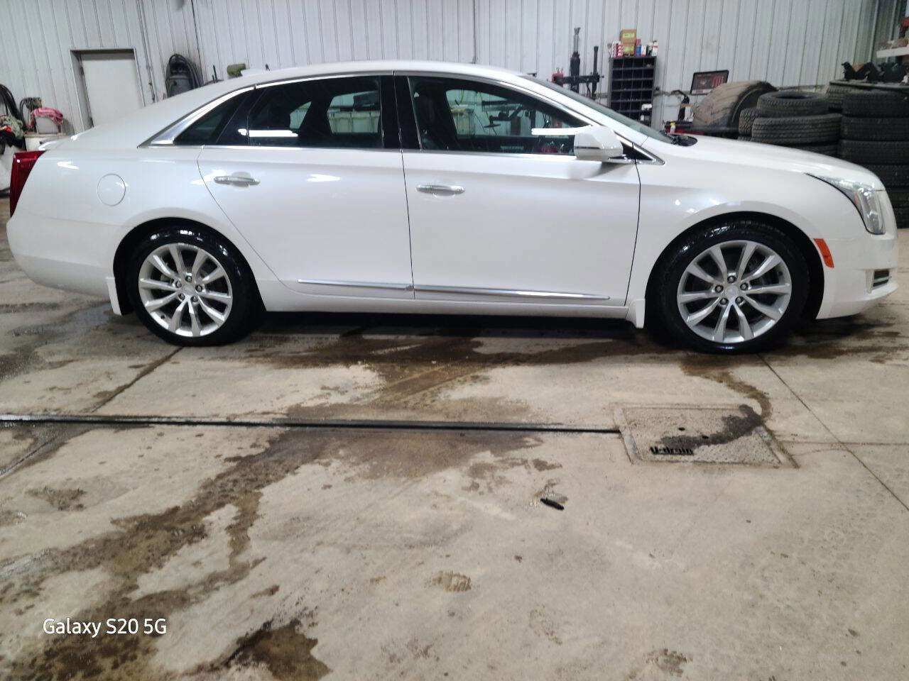 Used 2017 Cadillac XTS Luxury image 9