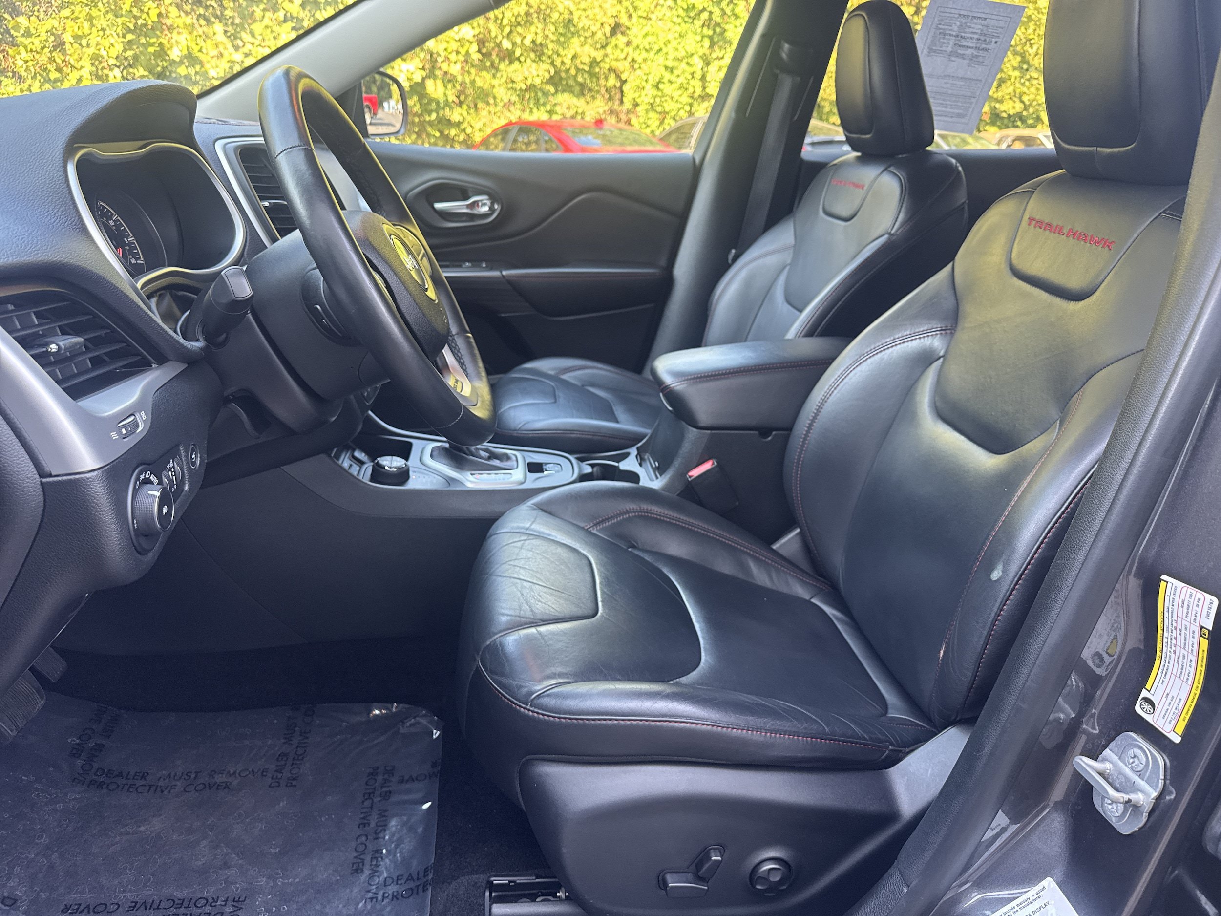 Used 2014 Jeep Cherokee Trailhawk w/ Comfort/Convenience Group AWD/4WD image 5