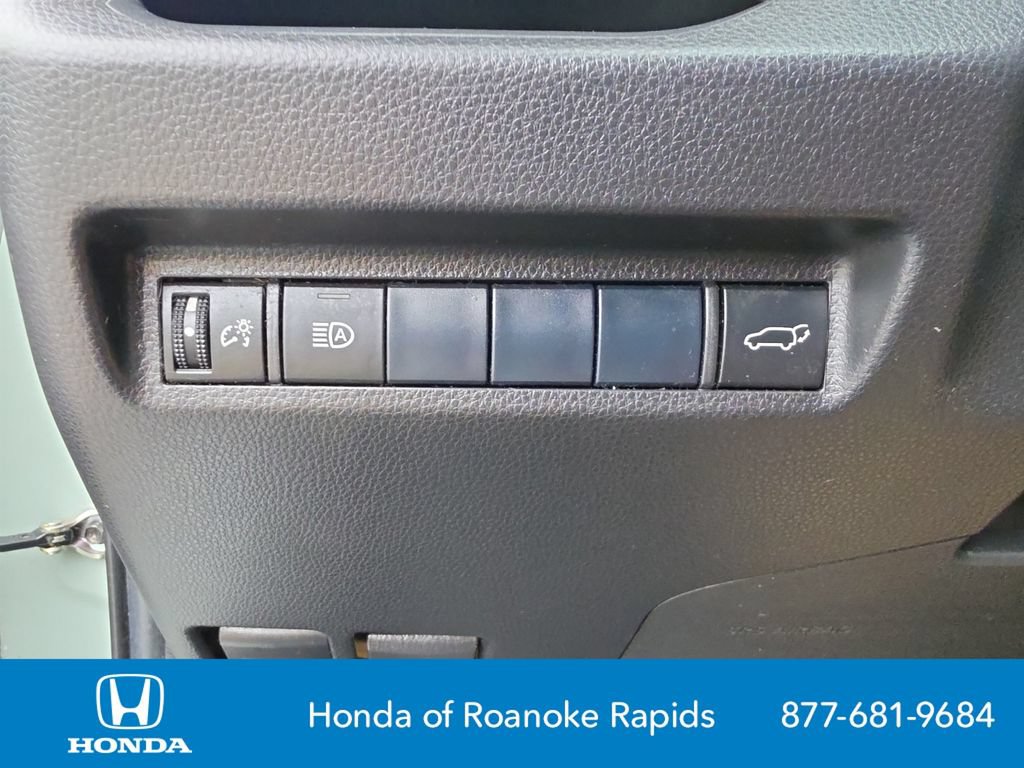 Used 2019 Toyota RAV4 XLE Premium FWD image 28