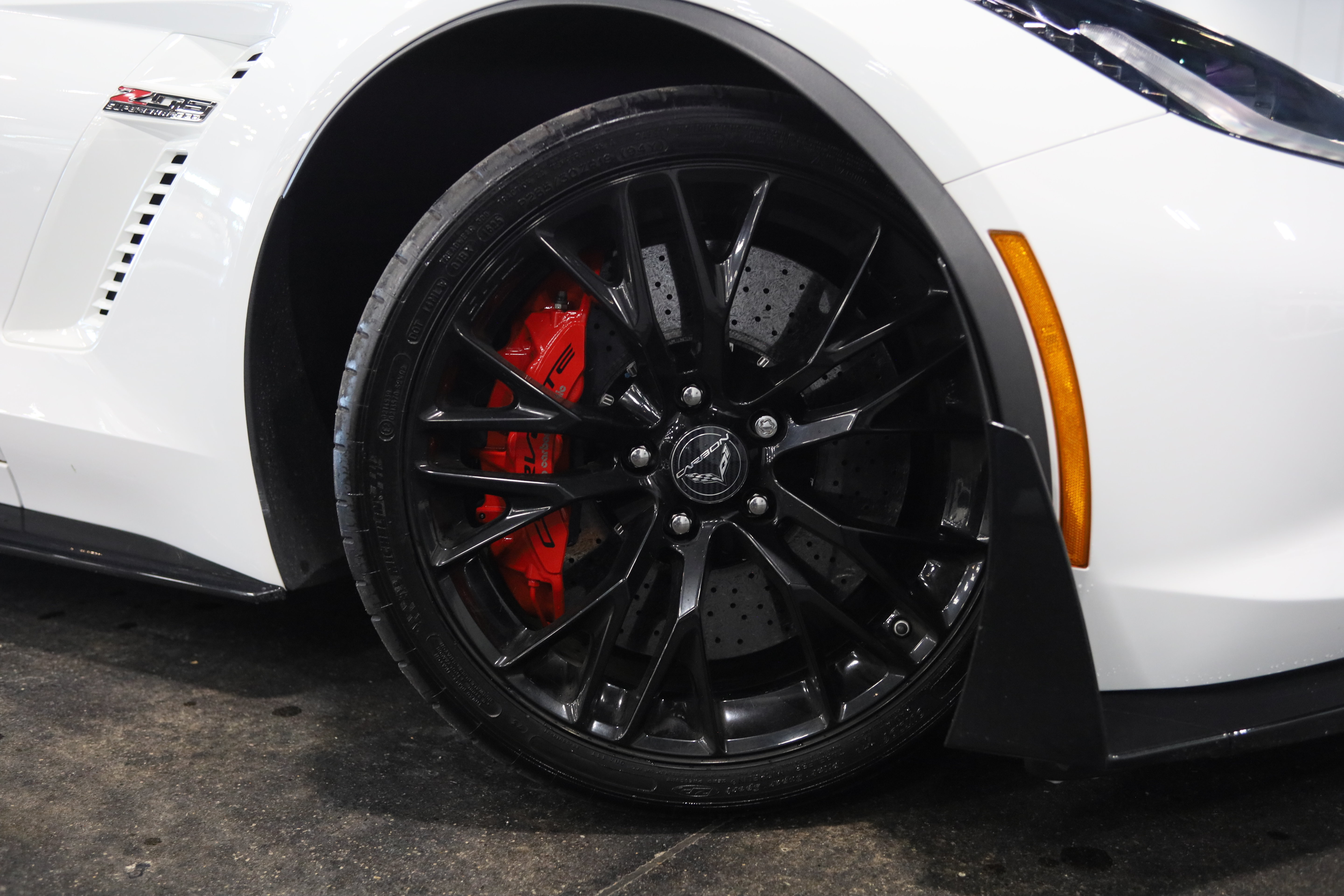 Used 2016 Chevrolet Corvette Z06 w/ 3LZ Preferred Equipment Group RWD image 13