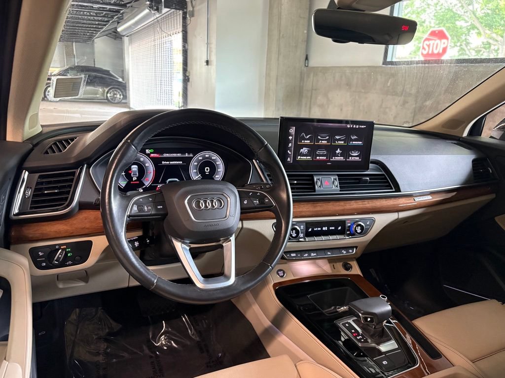 Used 2023 Audi Q5 e Premium Plus w/ Premium Plus Package AWD/4WD image 14
