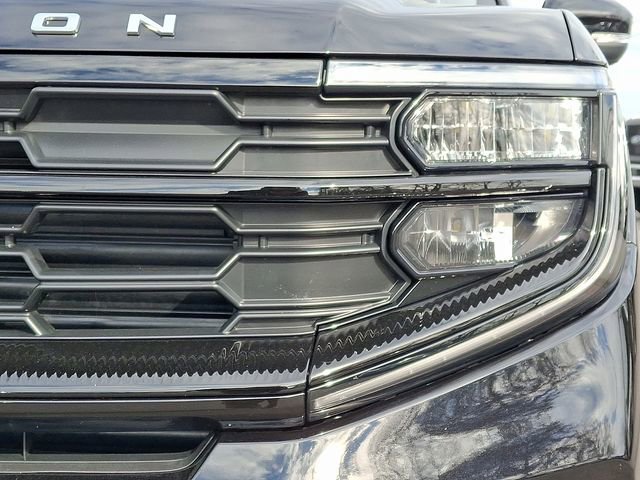 Used 2025 Ford Expedition Active image 9