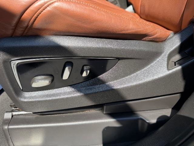 Used 2015 Cadillac Escalade ESV Premium AWD/4WD image 17