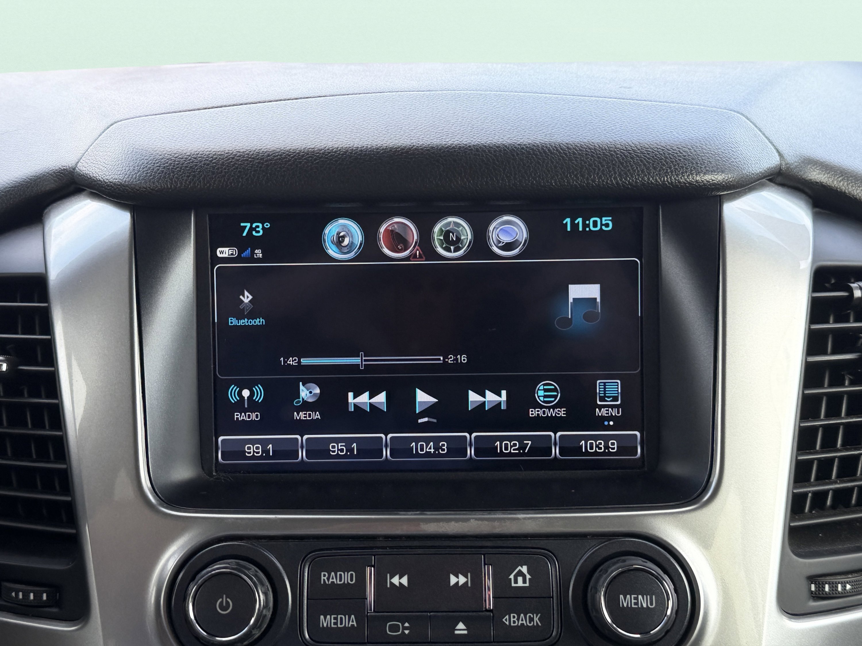 Used 2020 Chevrolet Suburban Premier image 56