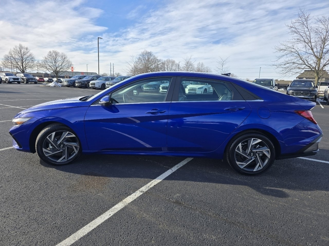 Used 2024 Hyundai Elantra Limited image 15