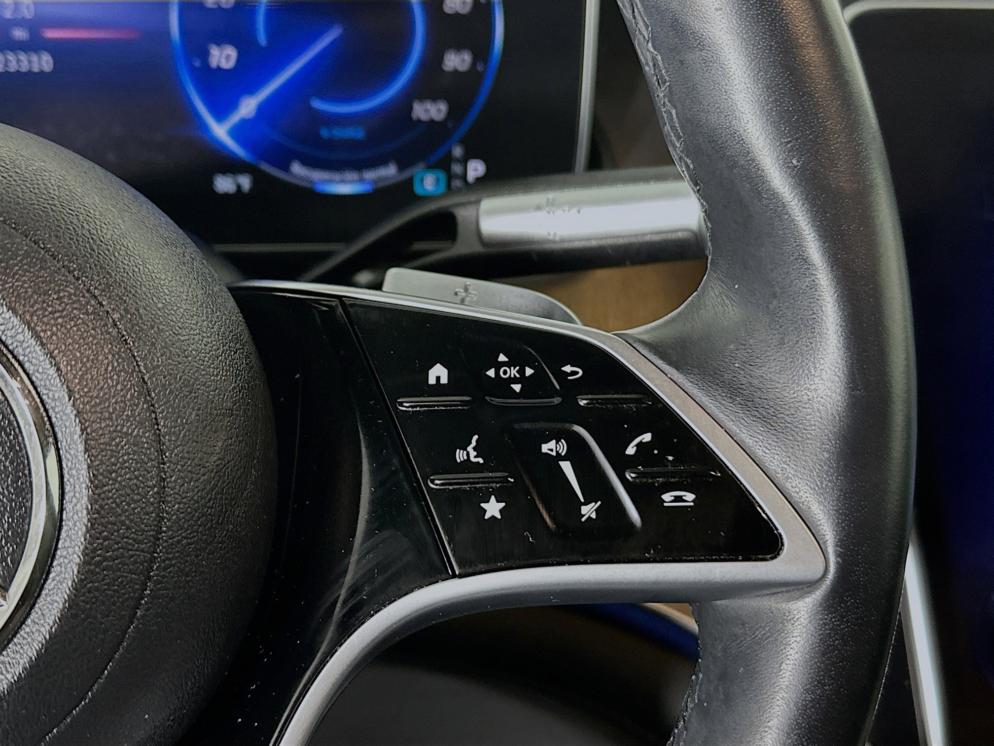 Used 2023 Mercedes-Benz EQS 450+ SUV image 17