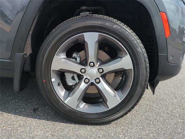 New 2025 Jeep Grand Cherokee Limited w/ Luxury Tech Group II image 11