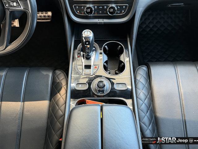 Used 2020 Bentley Bentayga AWD/4WD image 17