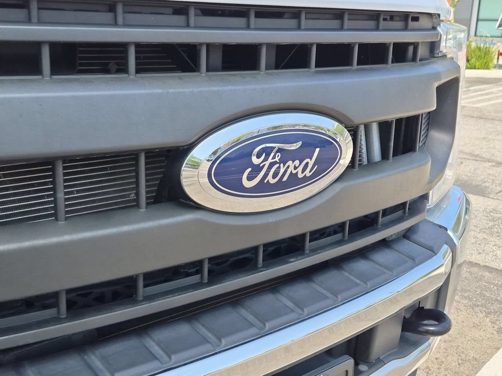 Used 2020 Ford F550 2WD Regular Cab Super Duty image 29