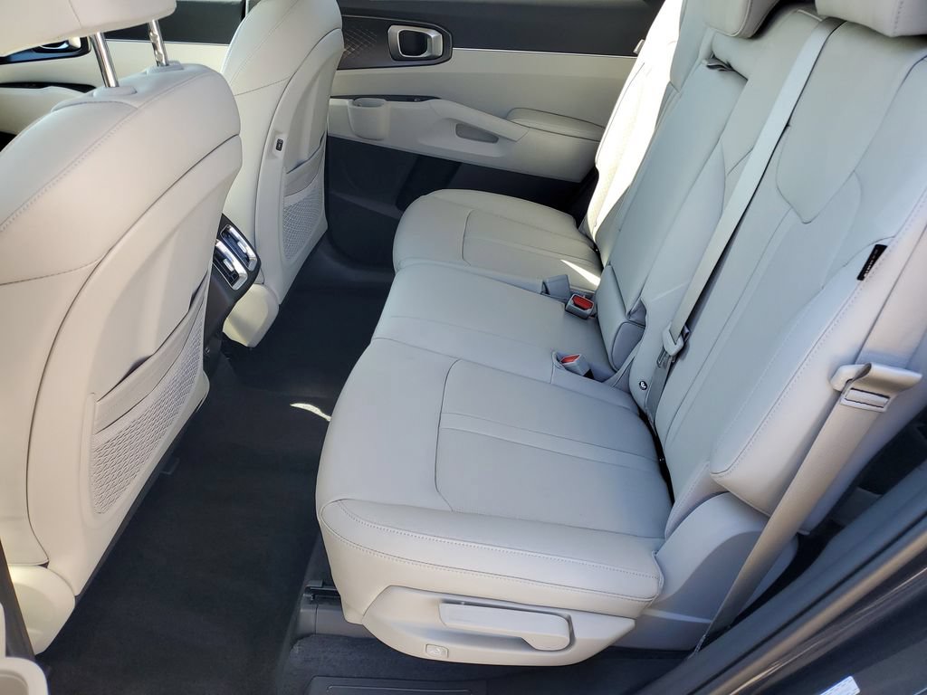 New 2026 Kia Sorento S w/ S Panoramic Sunroof Package FWD image 21