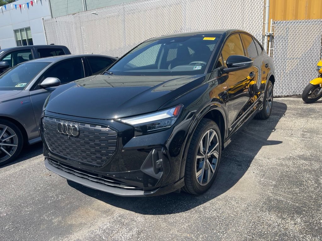 Certified 2023 Audi Q4 e-tron Premium Plus w/ Premium Plus AWD/4WD image 3