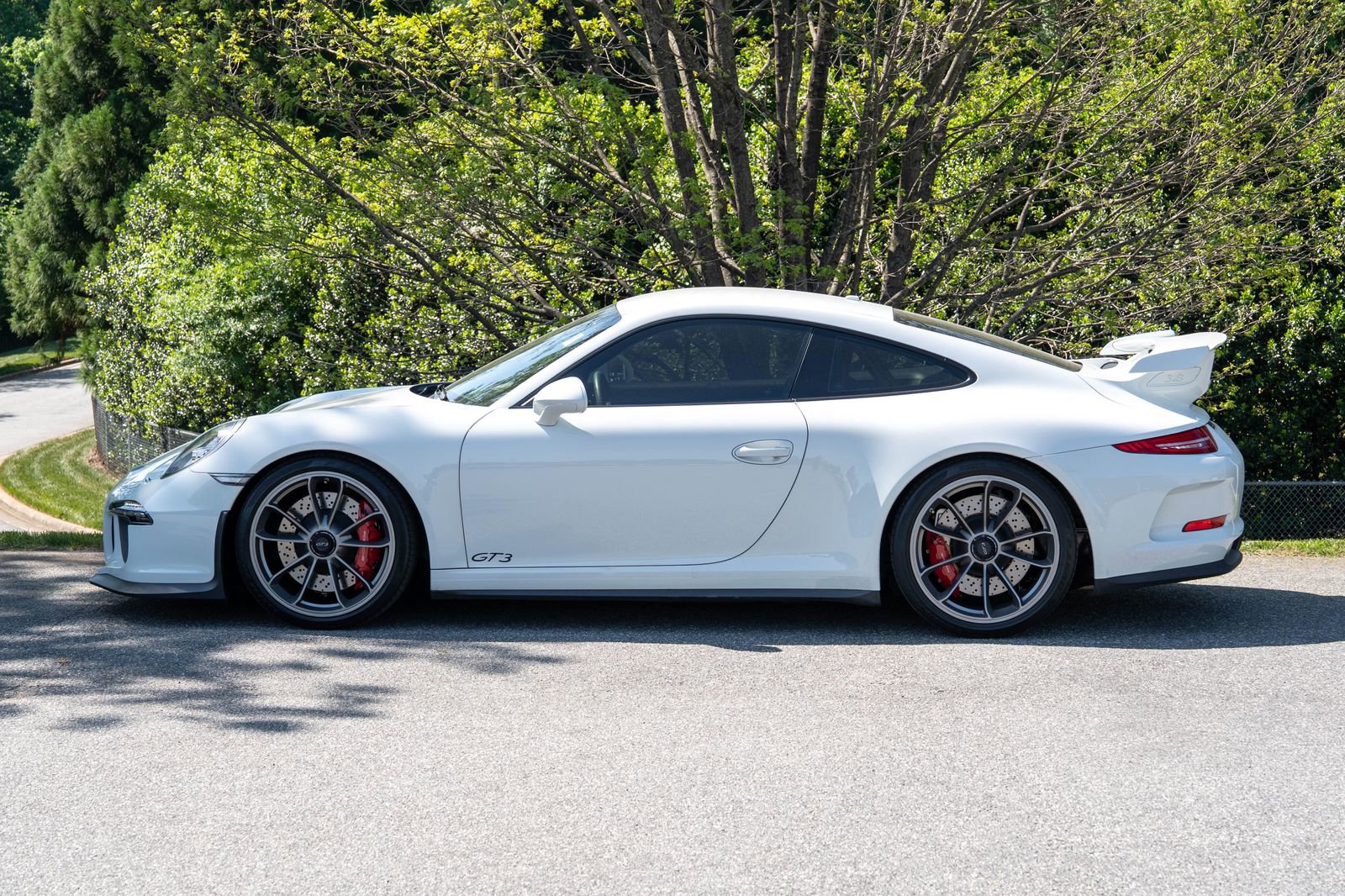 Used 2014 Porsche 911 GT3 RWD image 2
