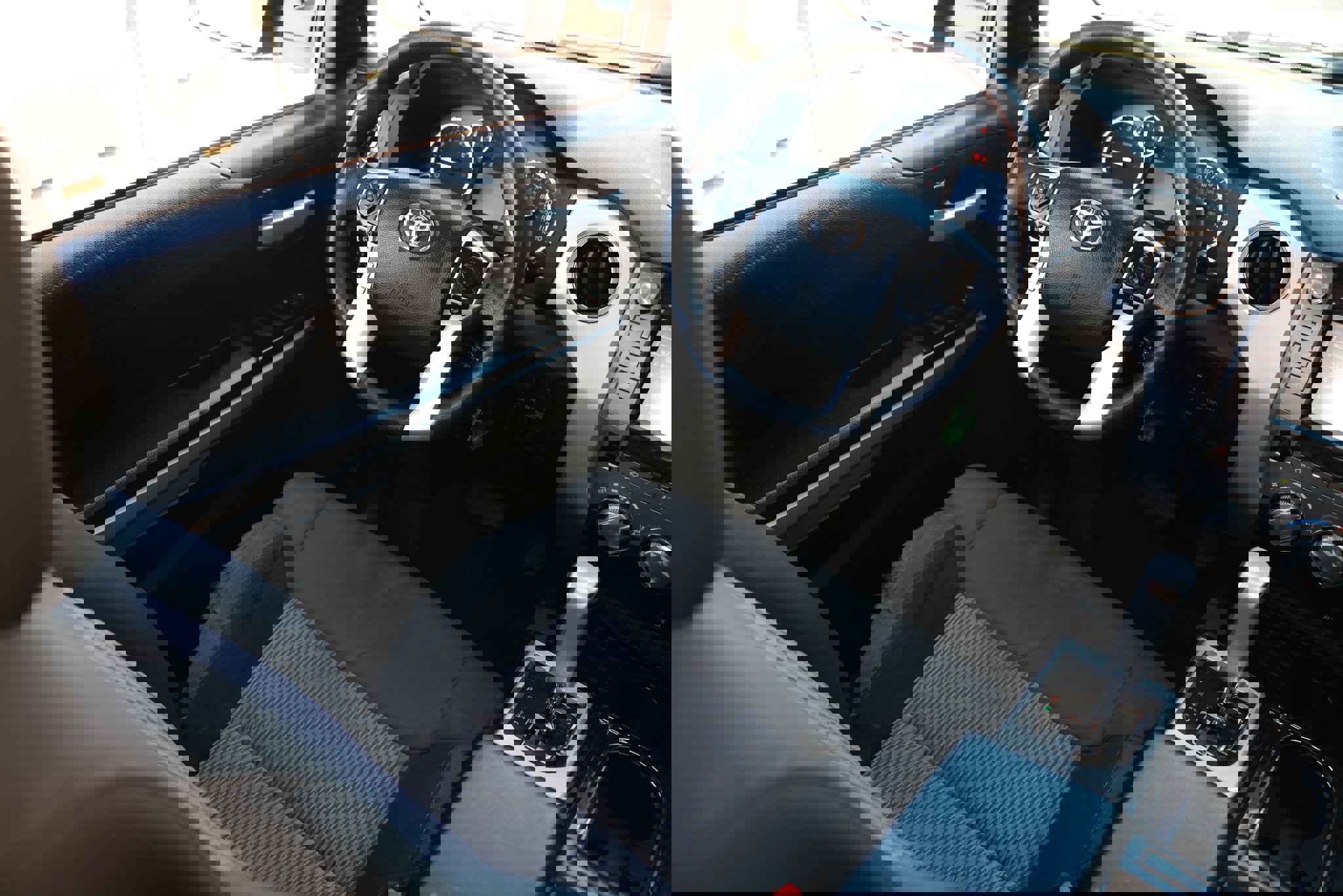 Used 2017 Toyota Tundra SR5 w/ SR5 Upgrade Package image 27