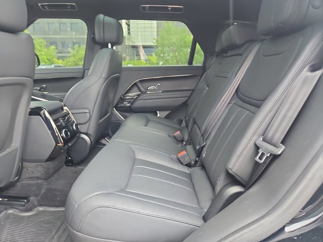 Used 2023 Land Rover Range Rover Sport SE Dynamic image 13