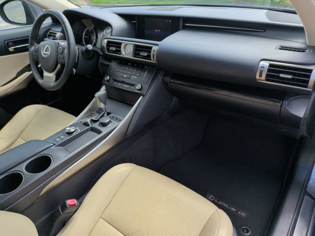 Used 2015 Lexus IS 250 RWD image 17
