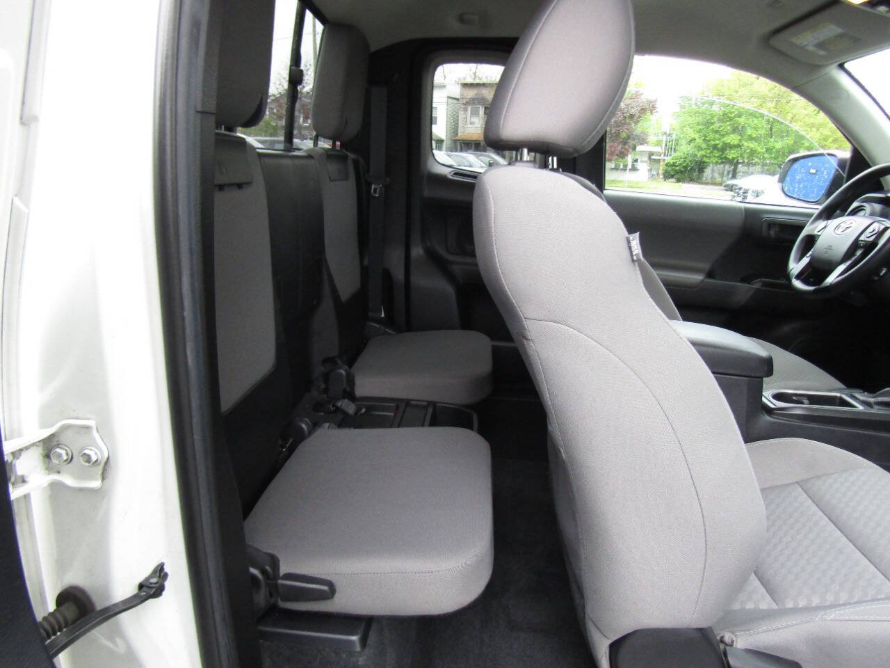 Used 2021 Toyota Tacoma SR RWD image 25