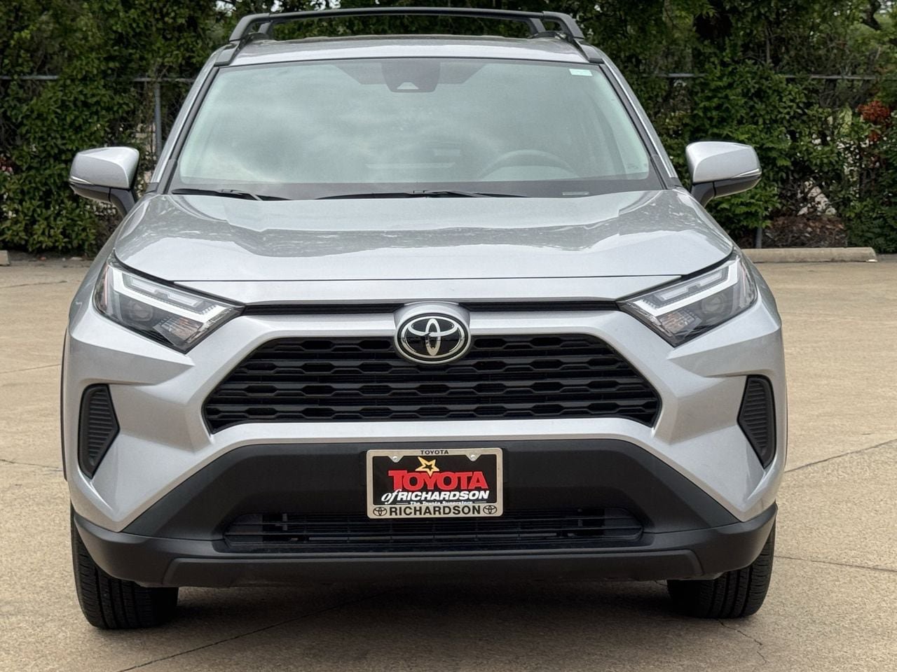 Used 2025 Toyota RAV4 XLE w/ Convenience Package FWD image 8