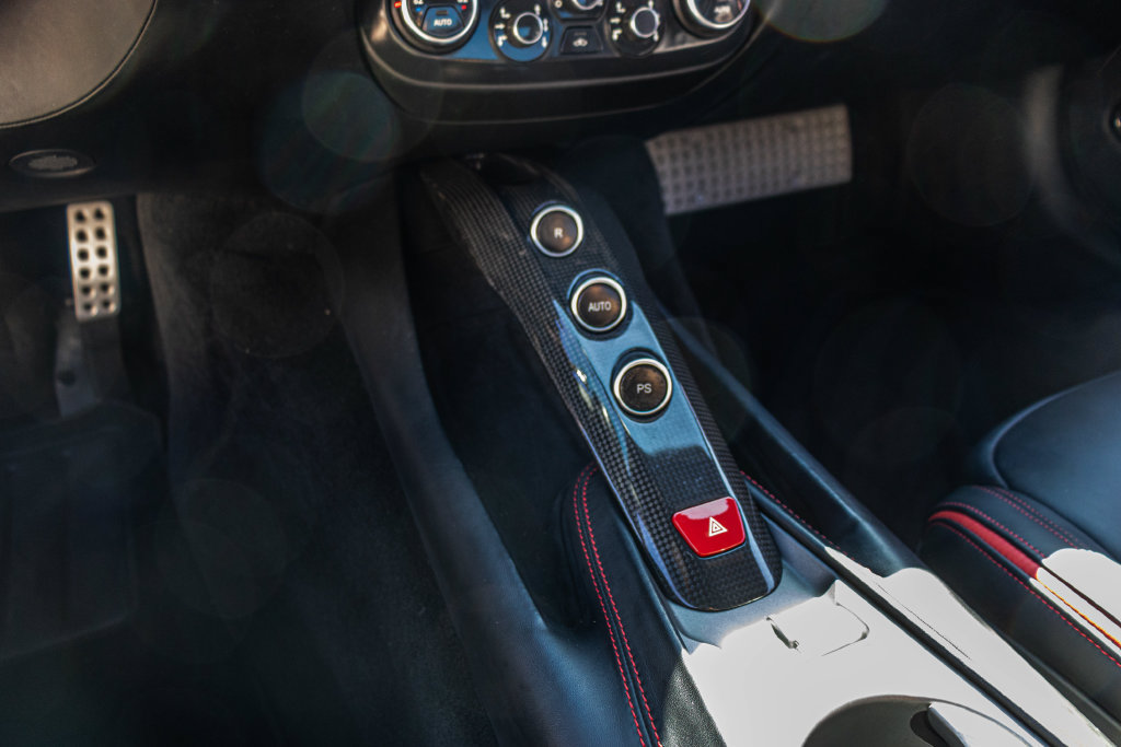 Used 2014 Ferrari F12 Berlinetta RWD image 5