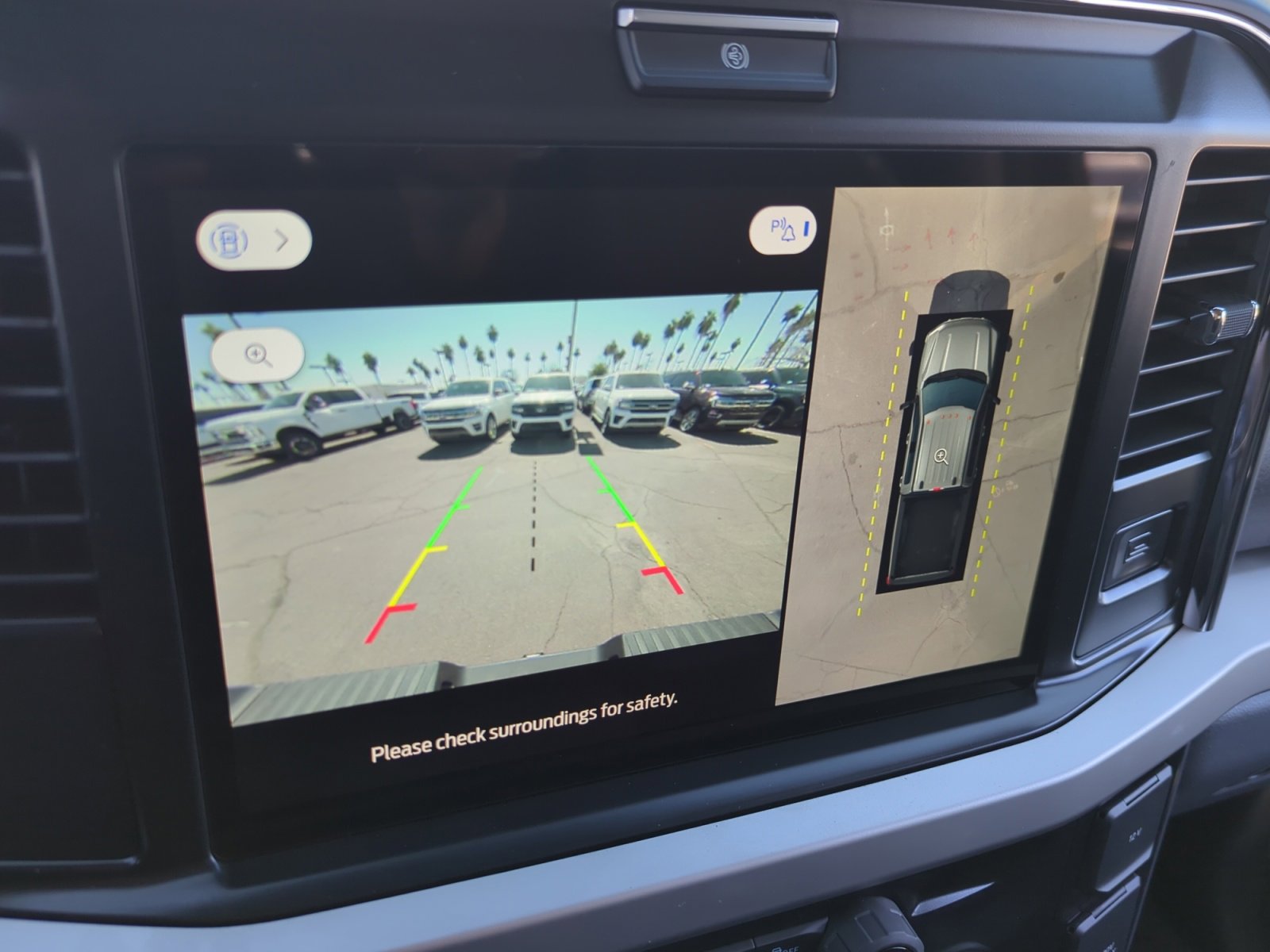 New 2025 Ford F250 XLT w/ Black Appearance Package image 29