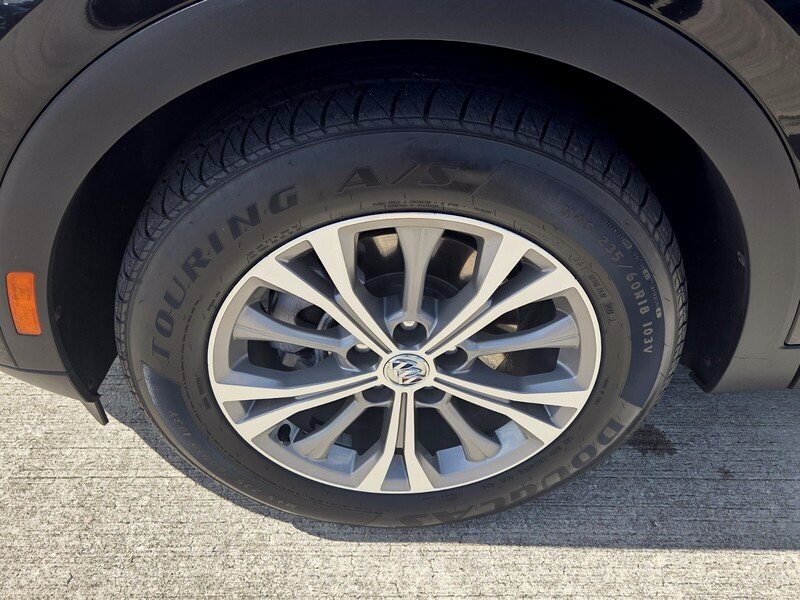 Used 2023 Buick Envision Preferred FWD image 9
