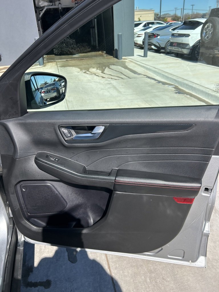Used 2024 Ford Escape ST-Line image 18