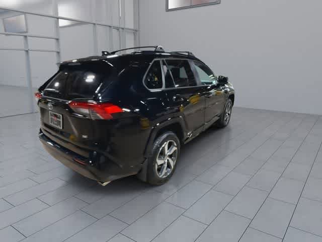 Used 2021 Toyota RAV4 SE w/ Weather & Moonroof Package AWD/4WD image 8