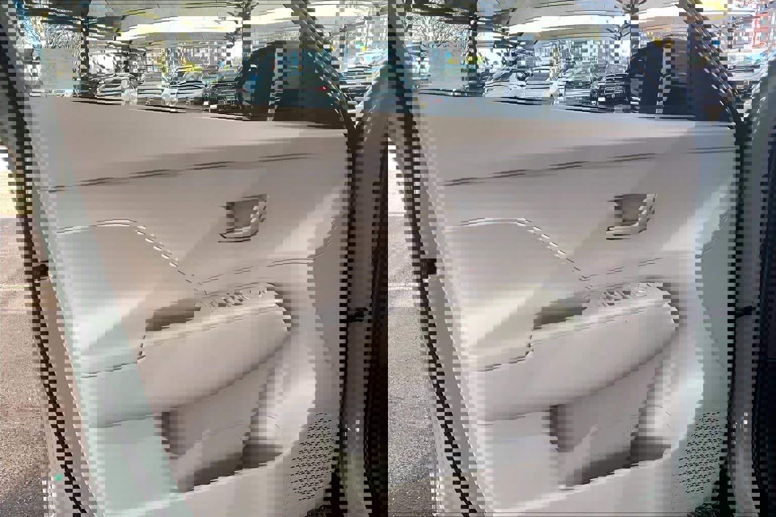 Certified 2025 Hyundai Kona SEL image 22