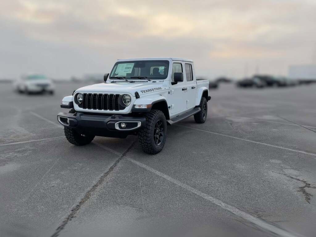 New 2026 Jeep Gladiator Sport image 3