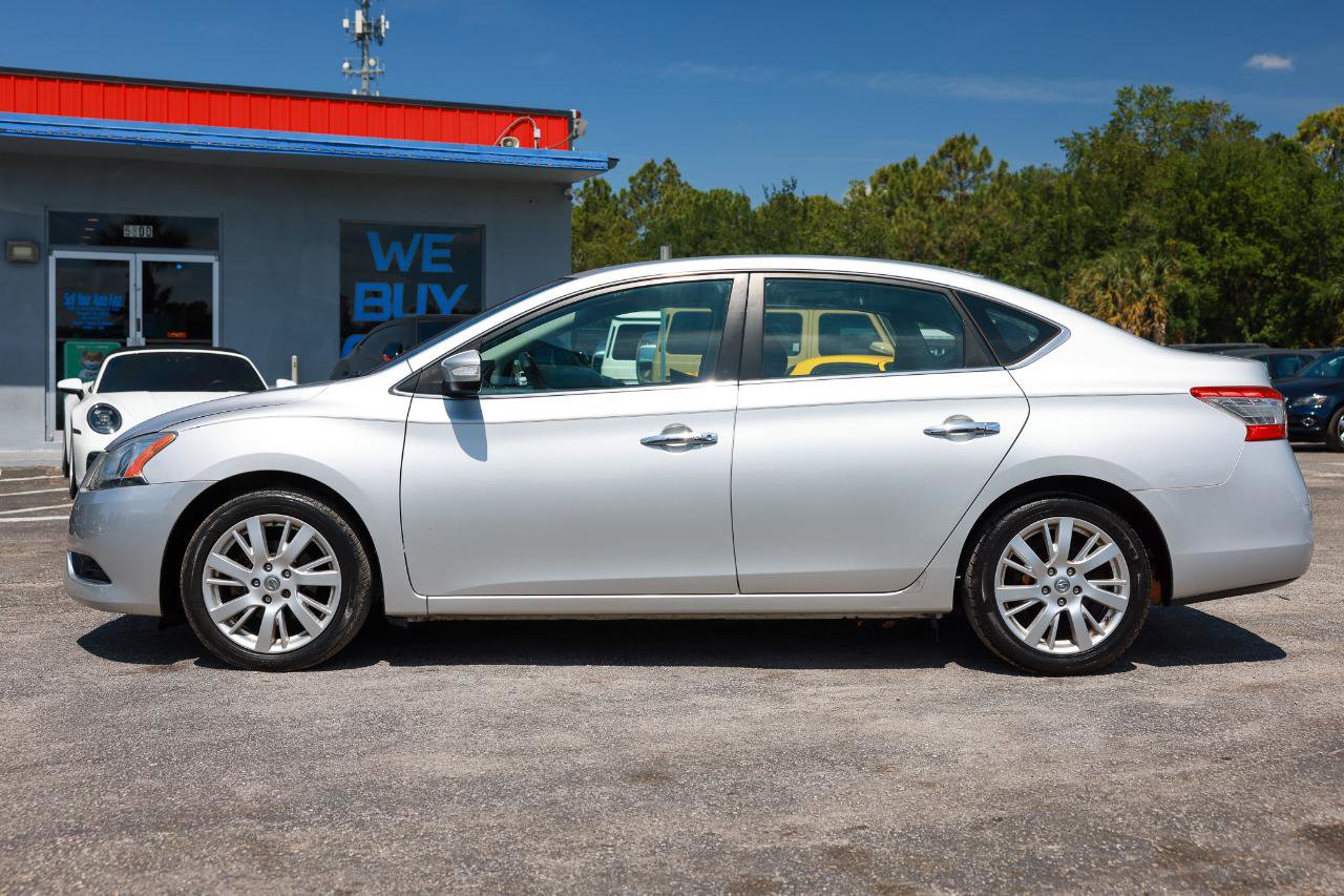 Used 2013 Nissan Sentra SL w/ Leather Pkg FWD image 3