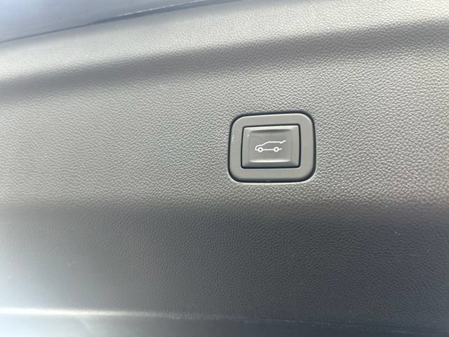 Used 2026 GMC Yukon Elevation AWD/4WD image 19