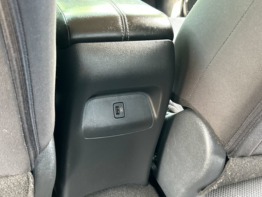 Used 2020 Nissan Sentra SV w/ Trunk Package FWD image 18