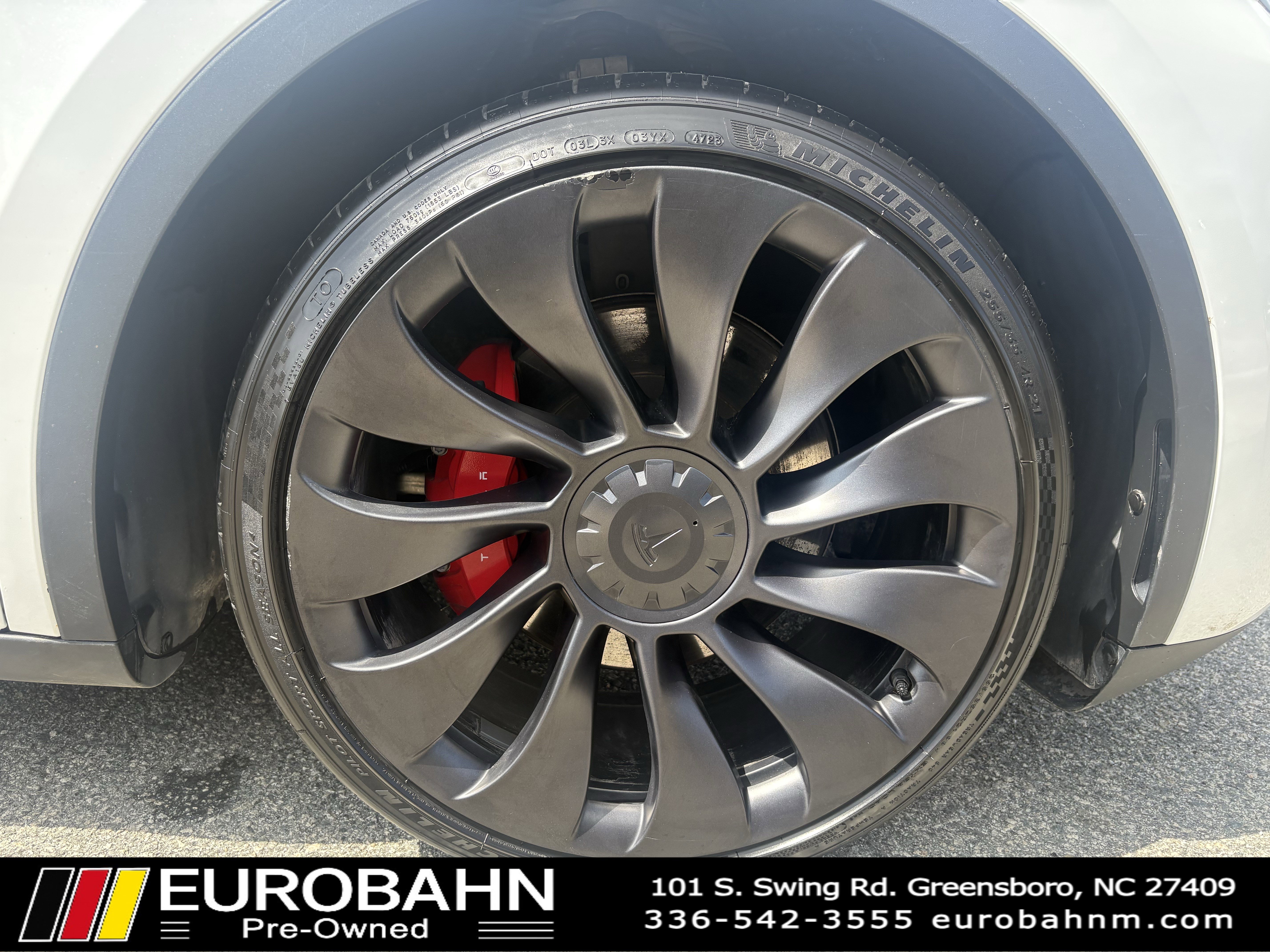 Used 2024 Tesla Model Y Performance image 35