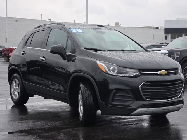 Used 2020 Chevrolet Trax LT w/ LT Convenience Package image 14