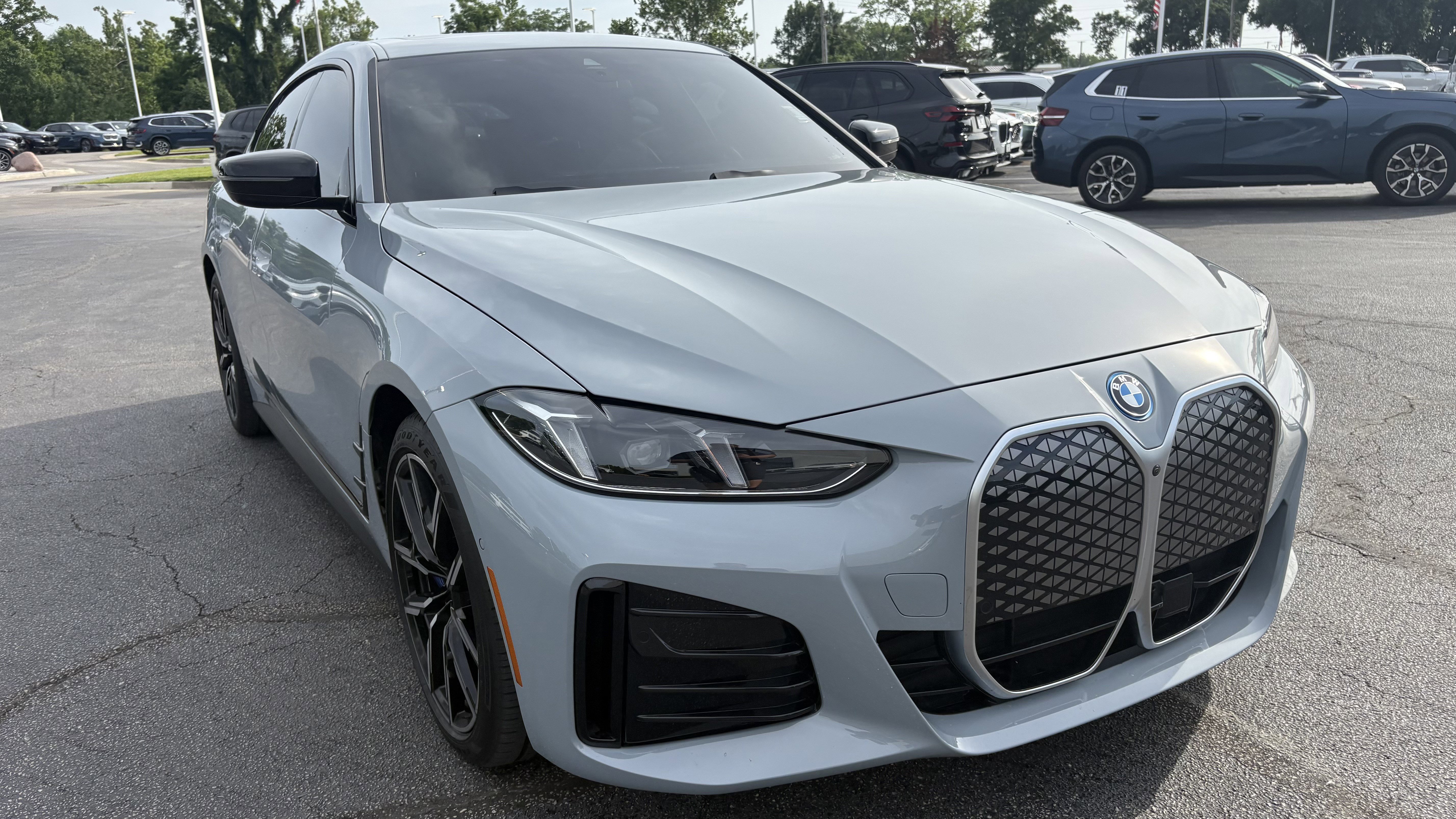 Used 2025 BMW i4 xDrive40i w/ M Sport Package AWD/4WD image 2
