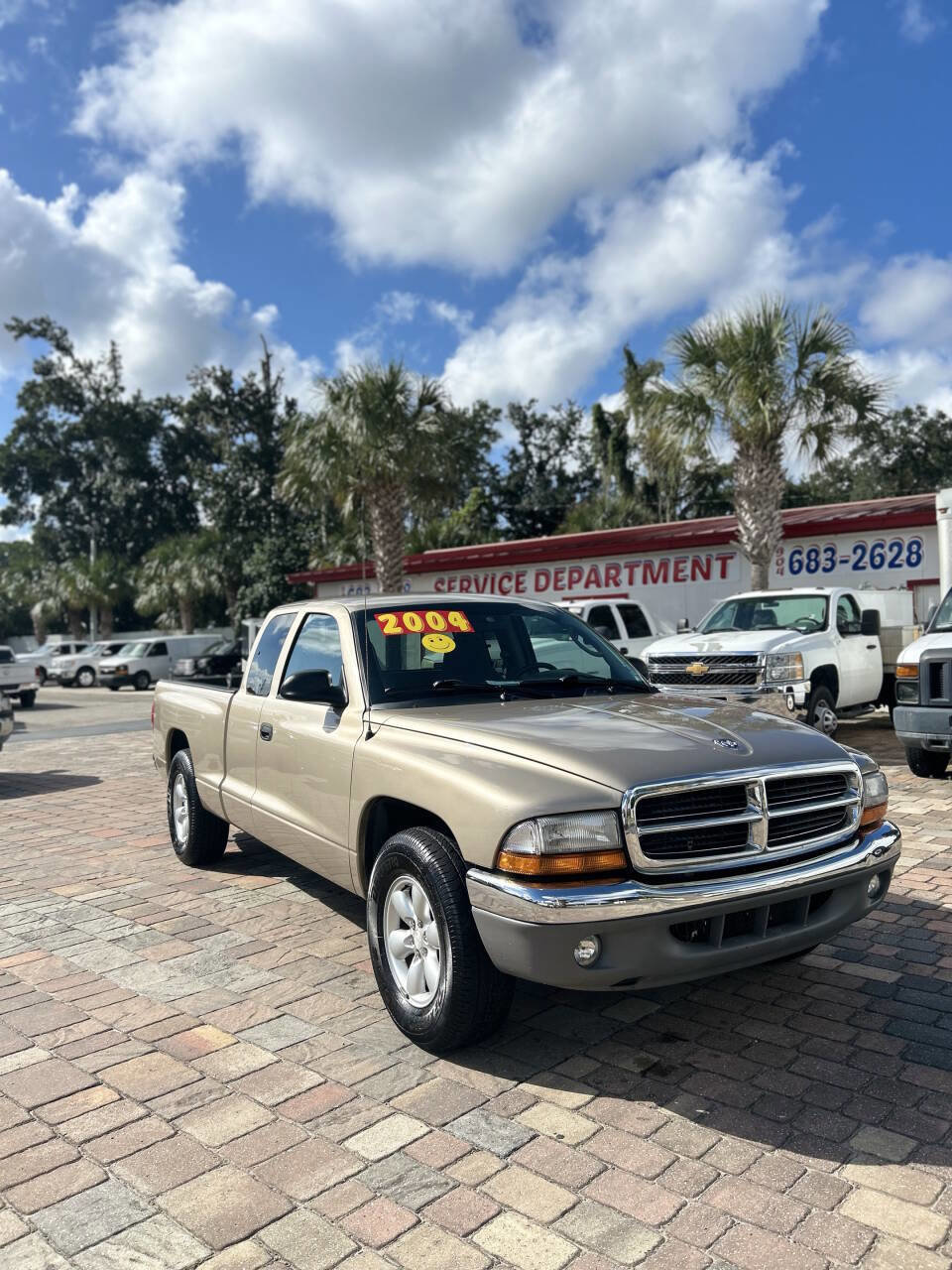 Used 2004 Dodge Dakota SLT image 2