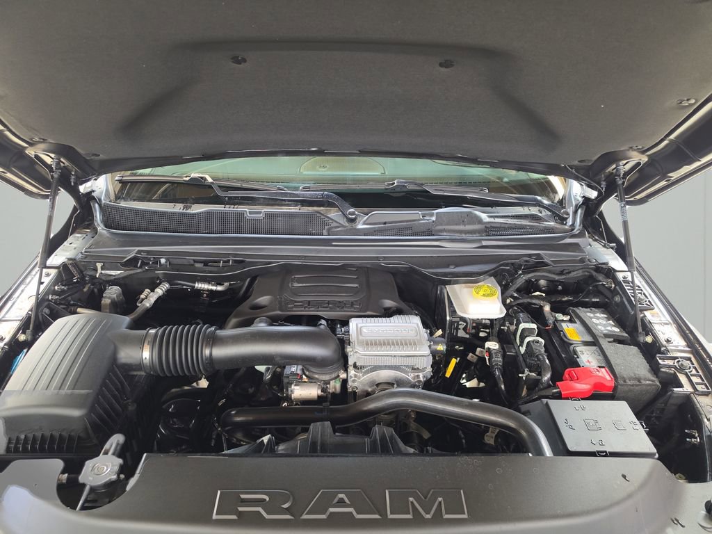 New 2026 RAM 1500 Laramie AWD/4WD image 9