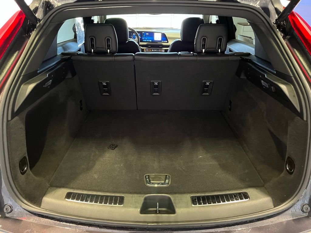 Used 2025 Cadillac XT4 Premium Luxury image 22