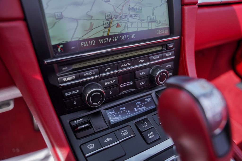 Used 2015 Porsche Boxster S image 31