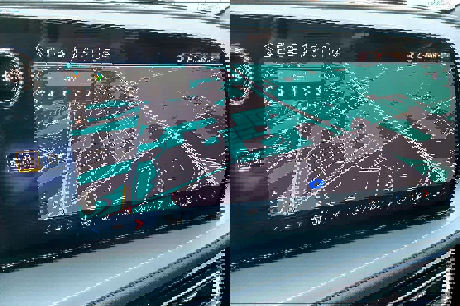 Certified 2025 Chevrolet Traverse LT image 30