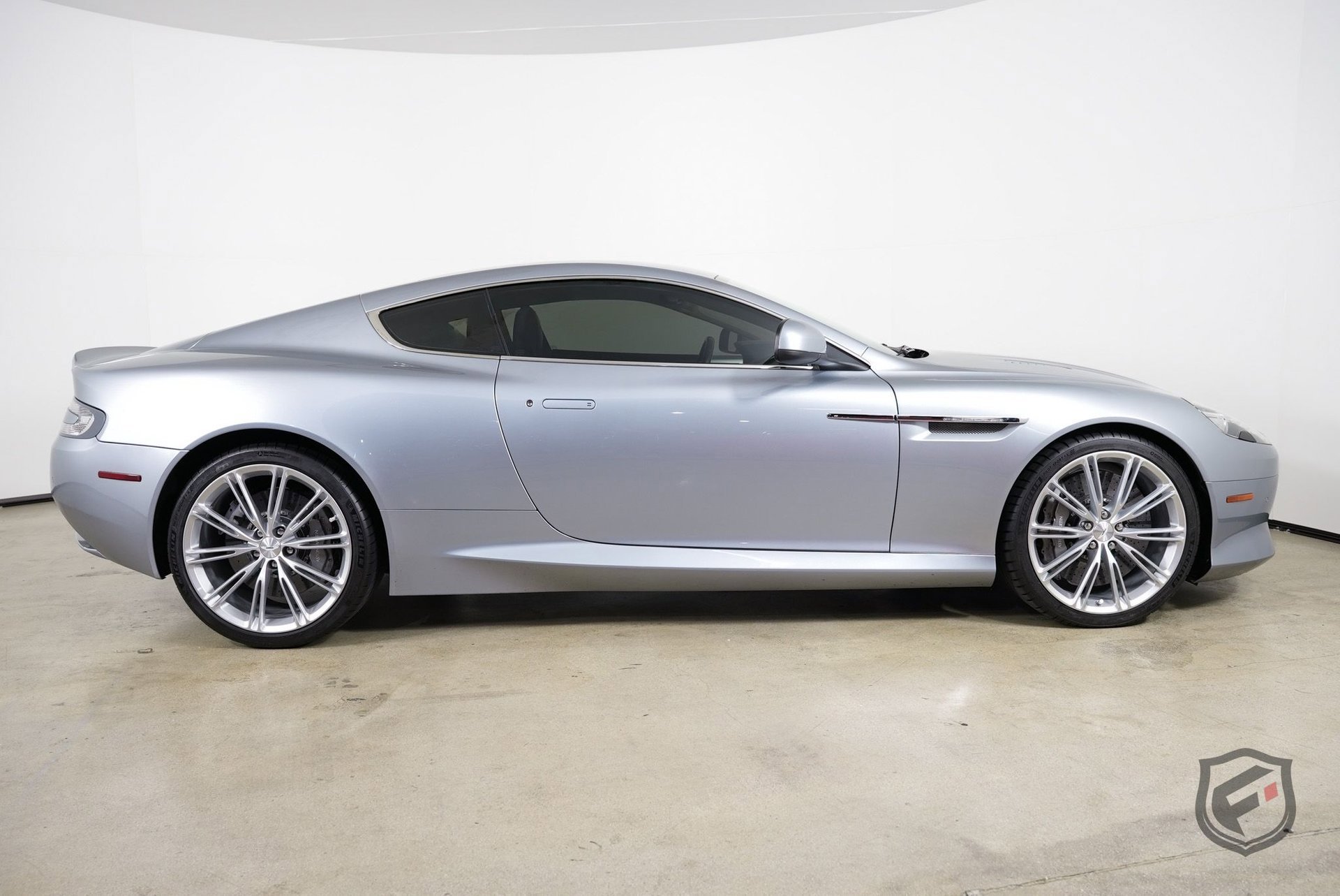 Used 2014 Aston Martin DB9 Coupe image 10