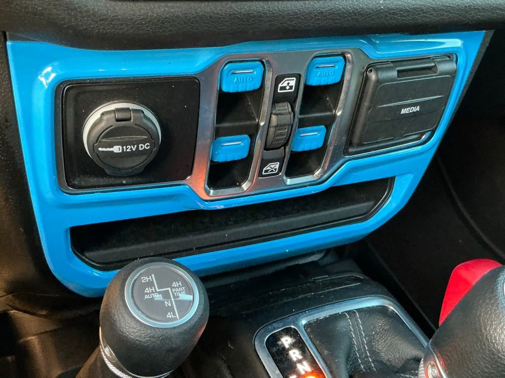 Used 2024 Jeep Wrangler Unlimited w/ Convenience Group image 17