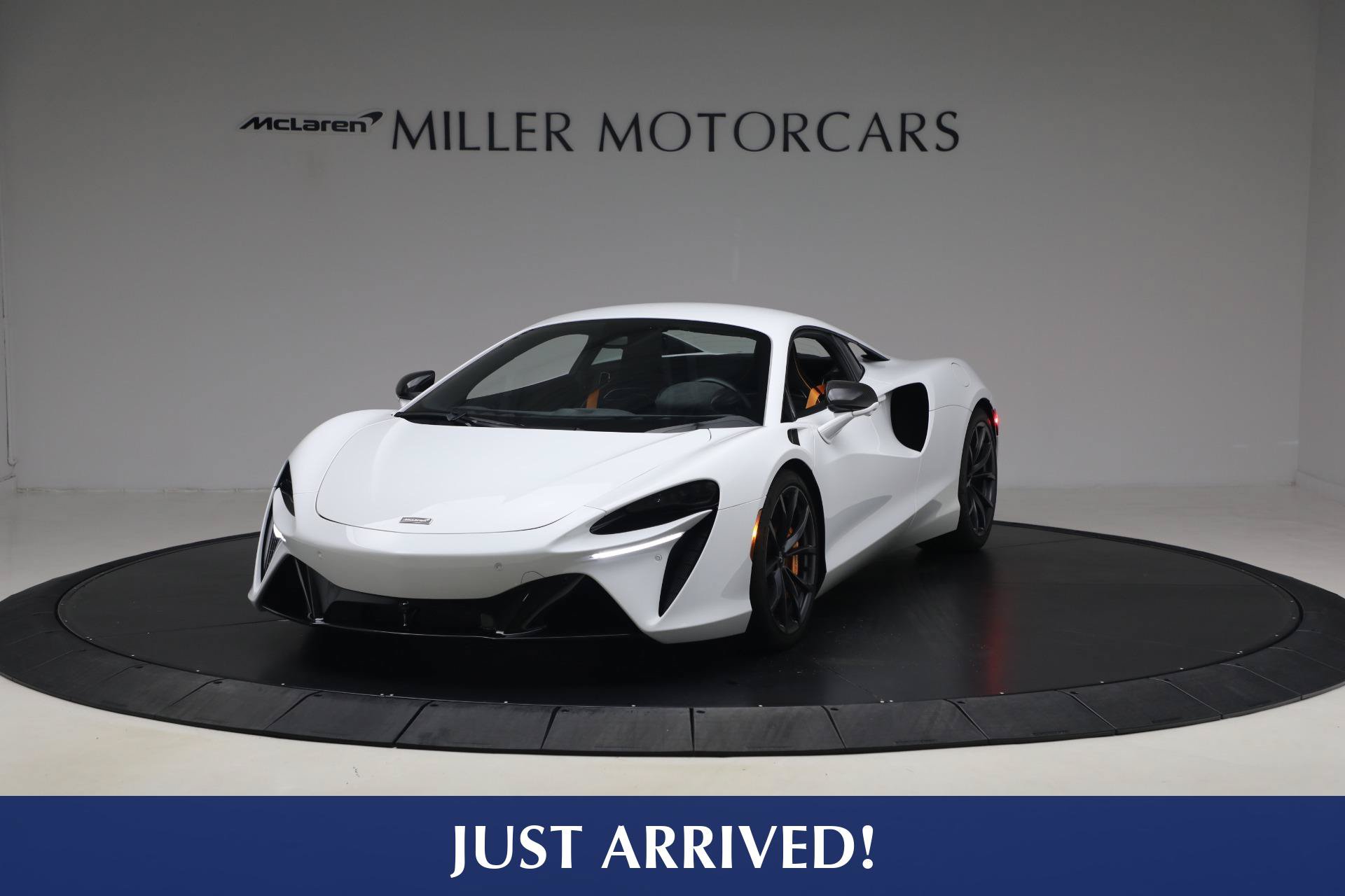 Used 2023 McLaren Artura RWD image 1