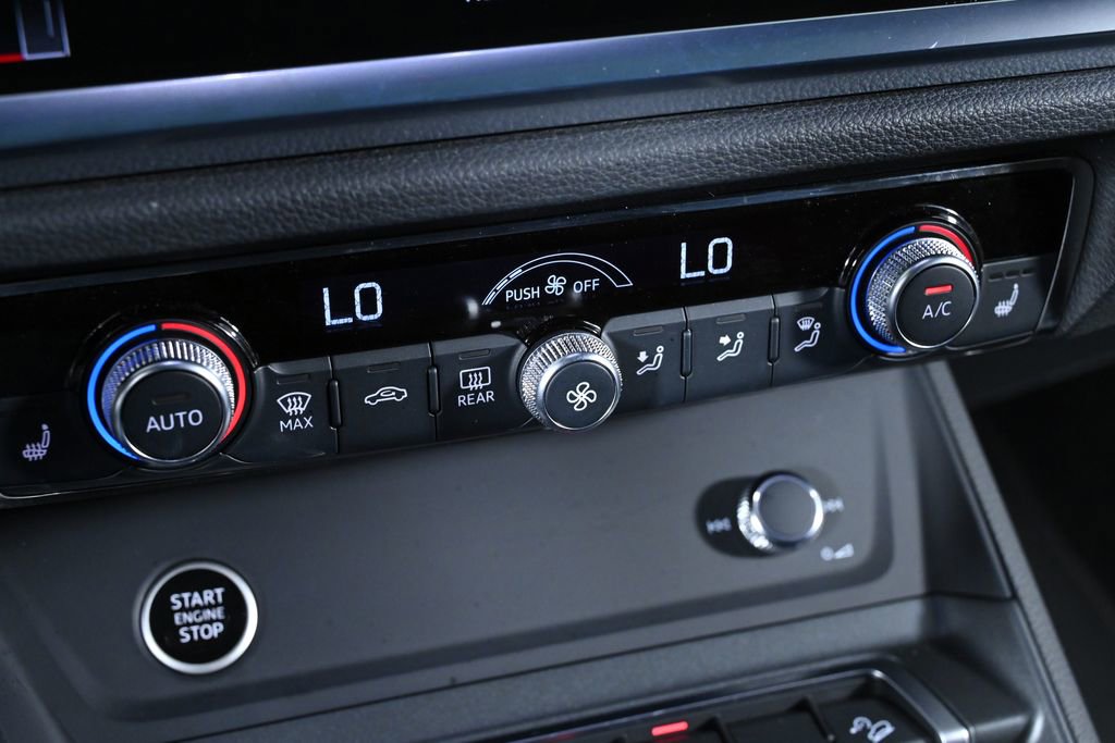 Used 2024 Audi Q3 2.0T Premium Plus w/ Premium Plus Package image 18