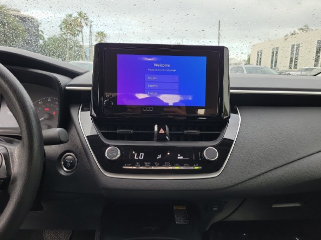 Used 2025 Toyota Corolla LE w/ LE Premium Package FWD image 19