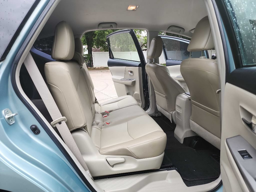 Used 2015 Toyota Prius V Four FWD image 26