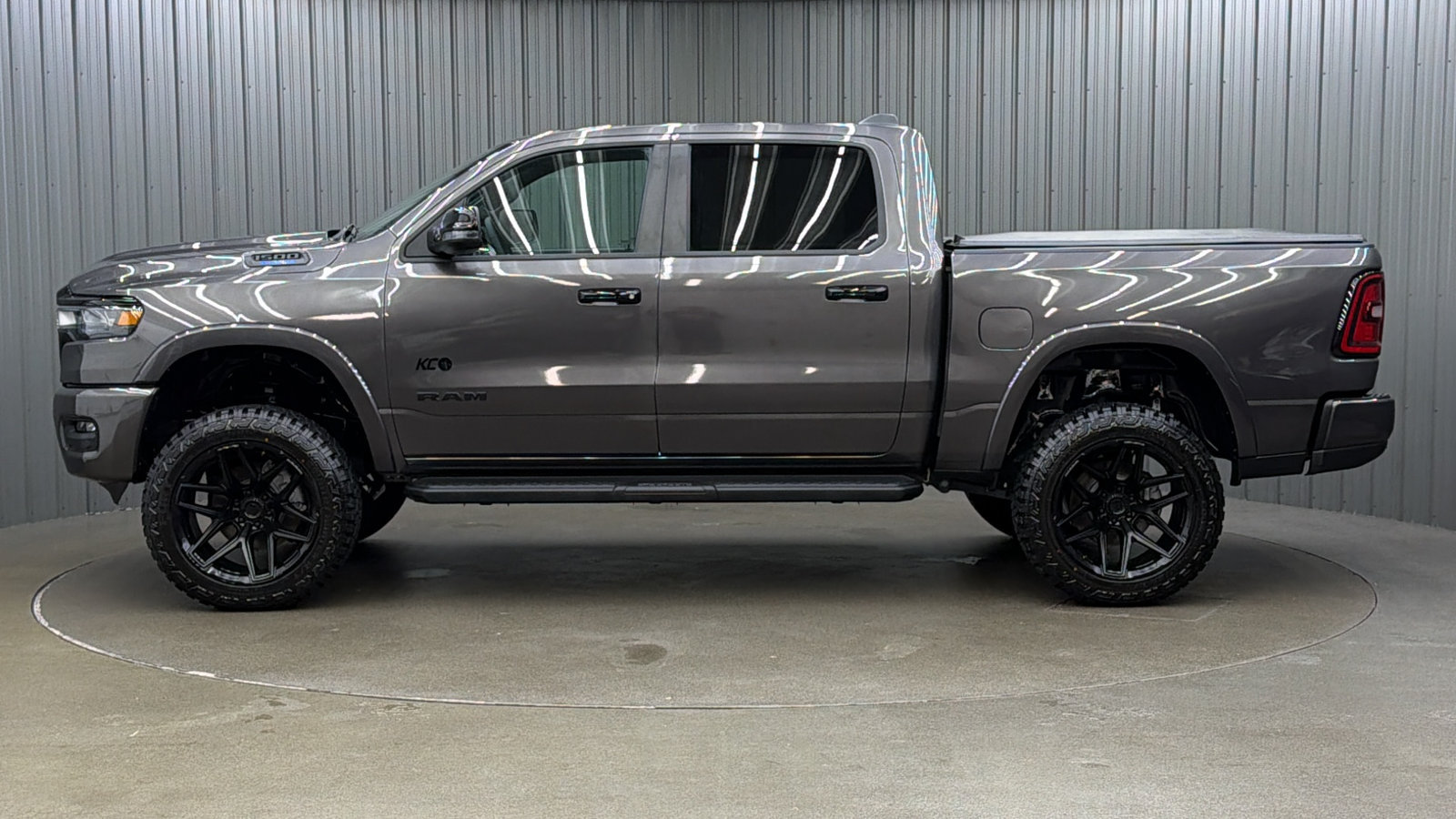 Used 2026 RAM 1500 Big Horn AWD/4WD image 2