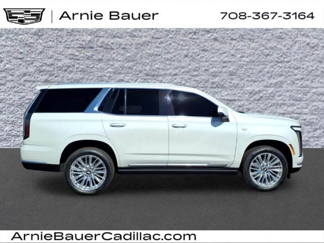 Used 2025 Cadillac Escalade Premium Luxury AWD/4WD image 4