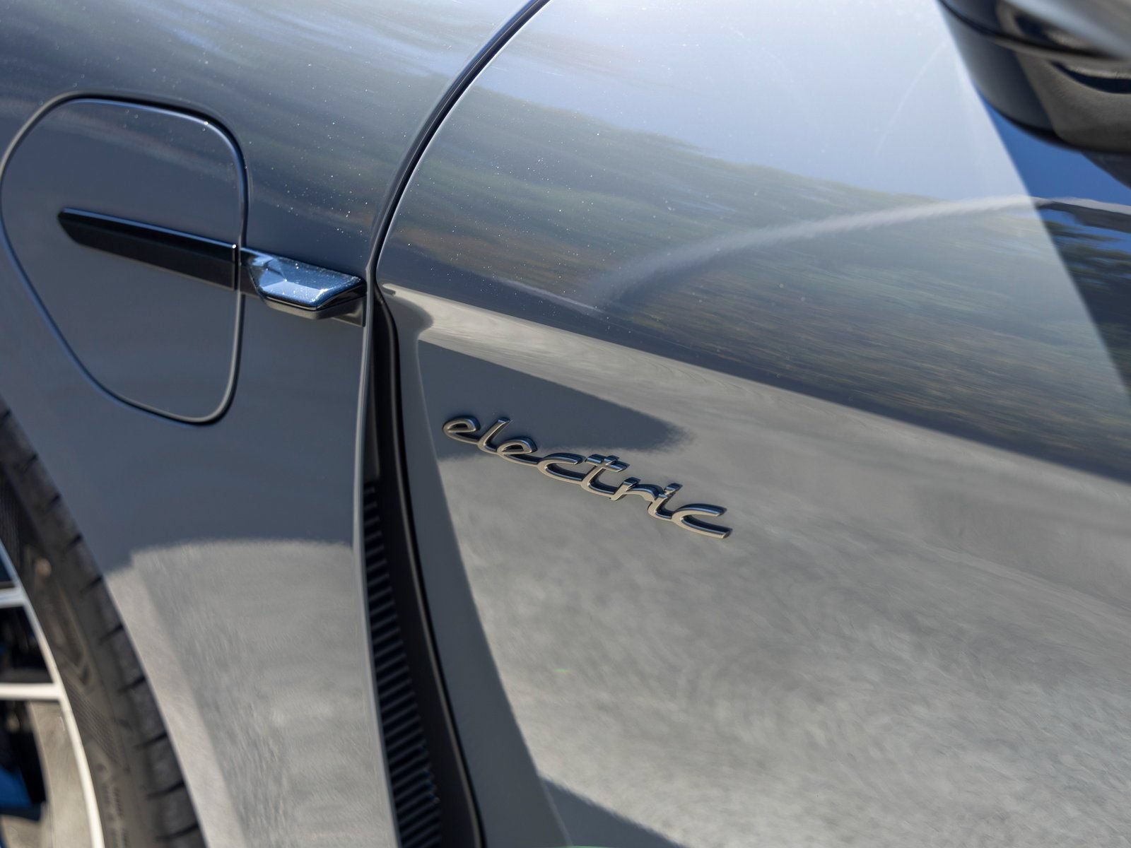 New 2025 Porsche Taycan Turbo S AWD/4WD image 22