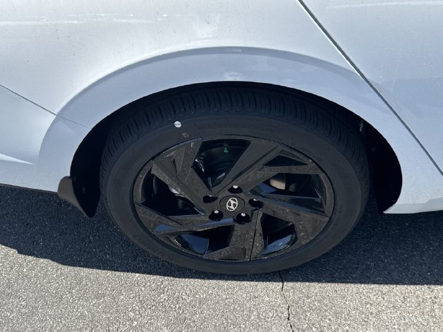 New 2026 Hyundai Elantra Sport FWD image 19